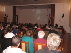 Az 1980-ban készült Pölöskei História című filmben emlékeznek az 56-os események résztvevői